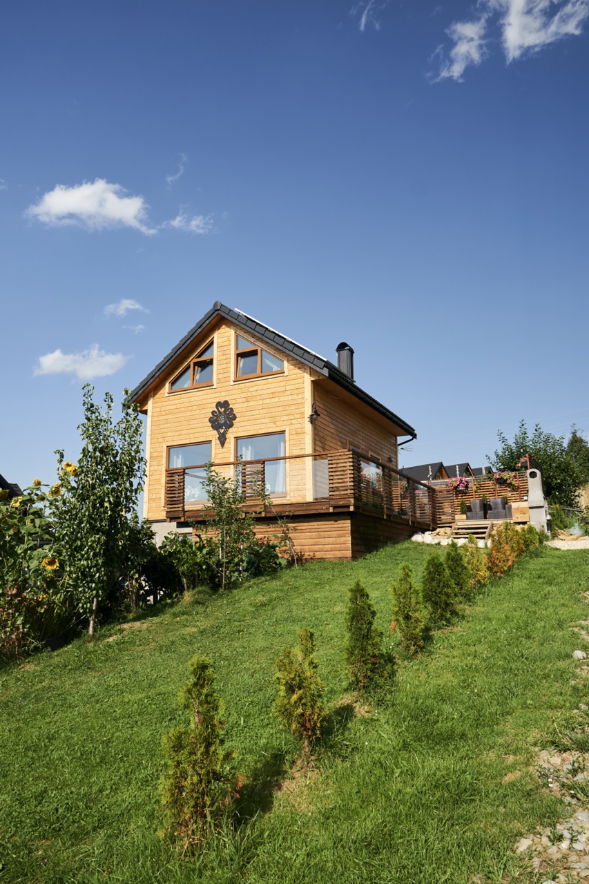 Widok na domek Parzenica pod tatrami Czerwienne